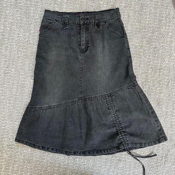 Vintage True Y2k let me knee length B. Black denim mini skirt with ruffle small - Picture 5 of 8